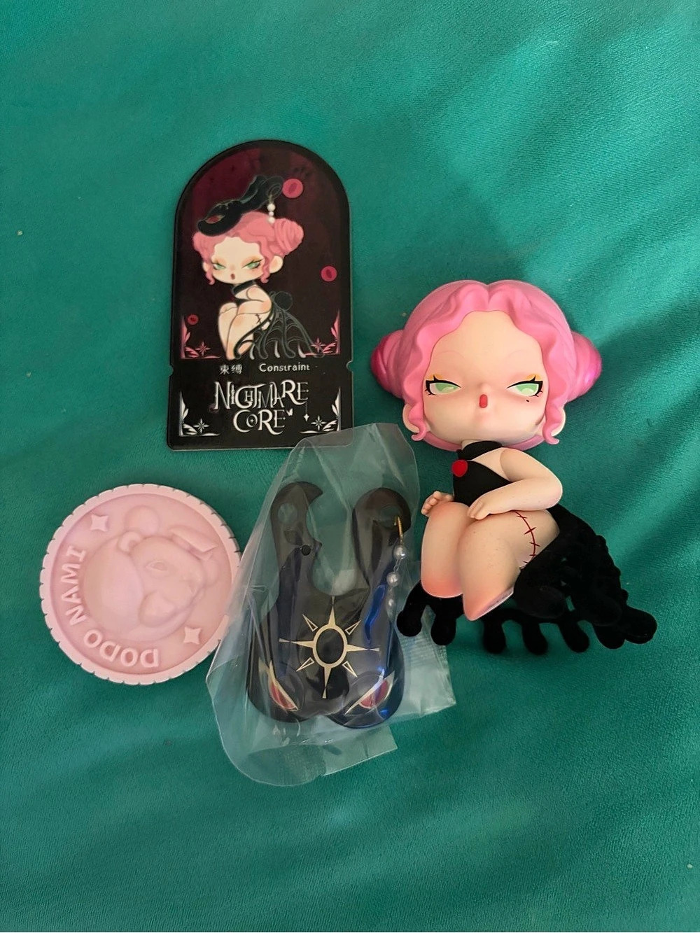 DODO NAMI Nightmare Core Pink Hair Figure Set Black Accessories Like New